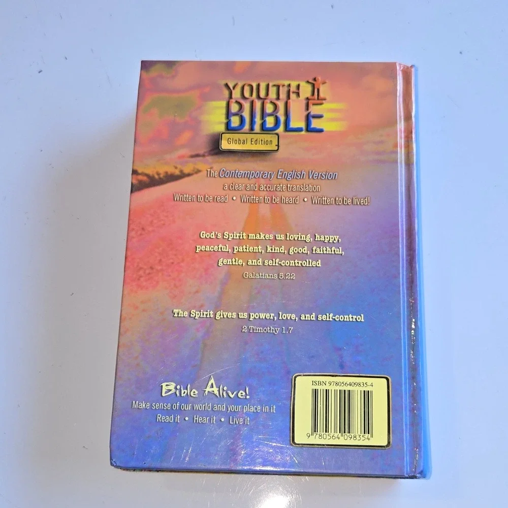 Youth Bible Global Edition Contemporary English Version CEV Hardcover Bible Aliv
